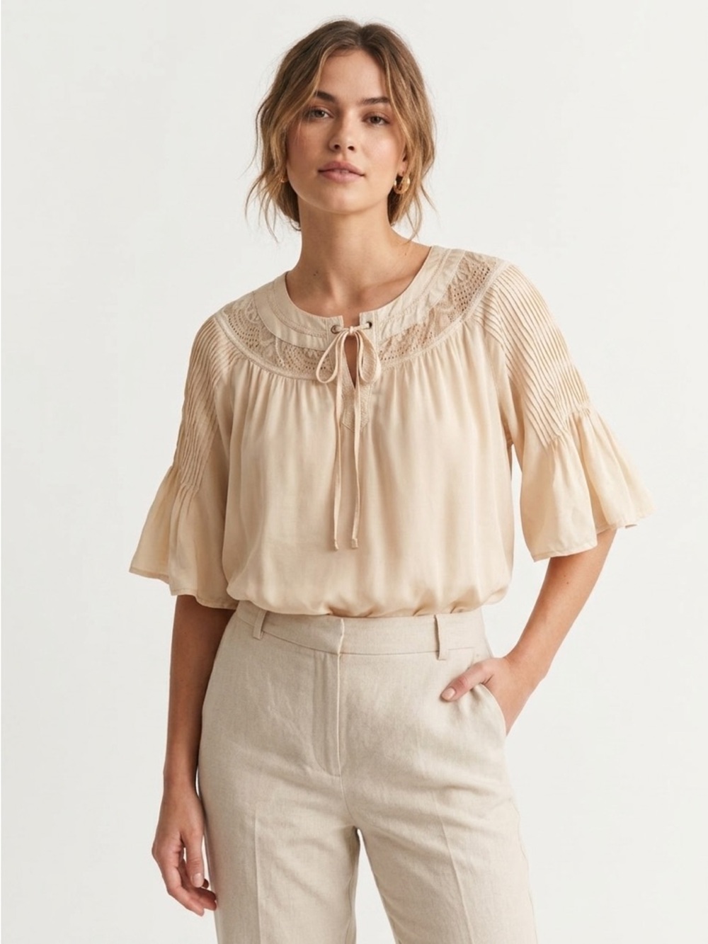 Sundance Peasant Blouse Lace Yoke Tie Neck Pleated Sleeve Rayon Cream Medium
